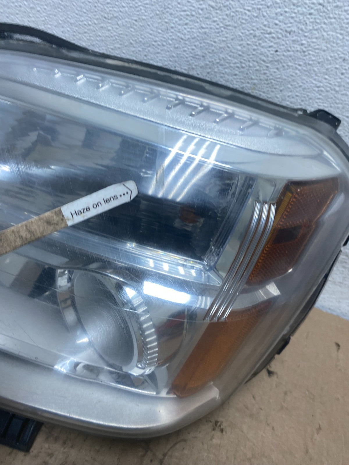 2010 to 2015 GMC Terrain Halogen Left Driver Lh Side Headlight AF3319 LK4