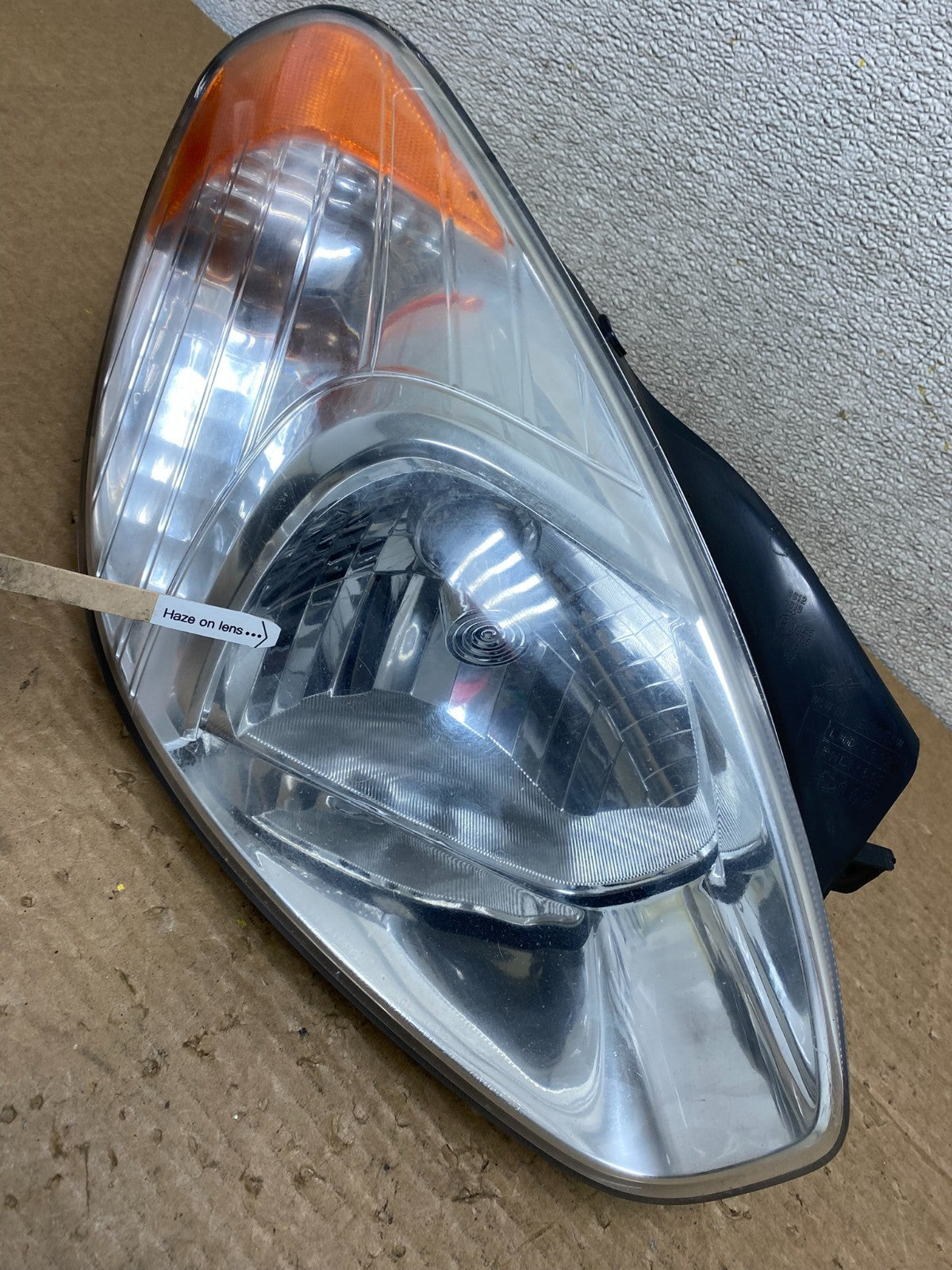 2006 to 2011 Hyundai Accent Sedan Right Passenger  Halogen Headlight Z3131 DW4