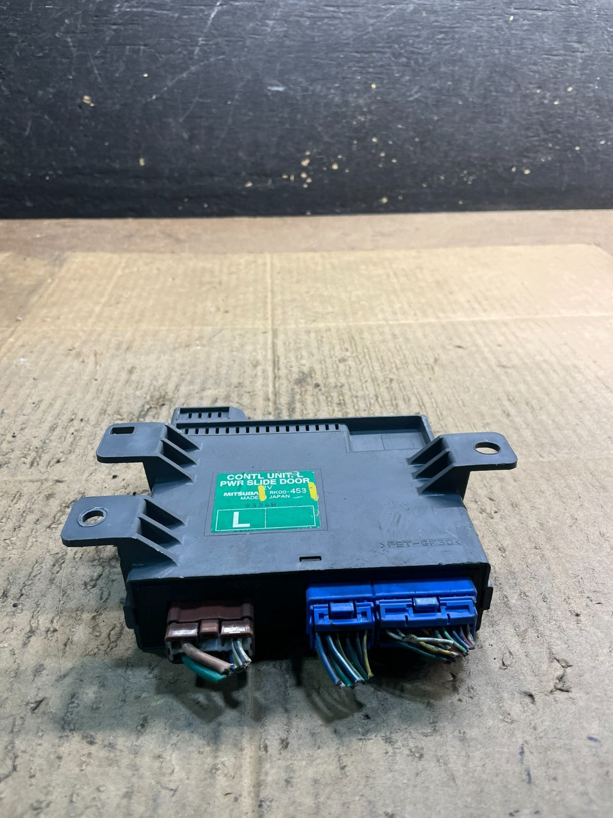 2008 - 2010 Honda Odyssey Rear Left Driver LH Sliding Door Module Y7382 DG1