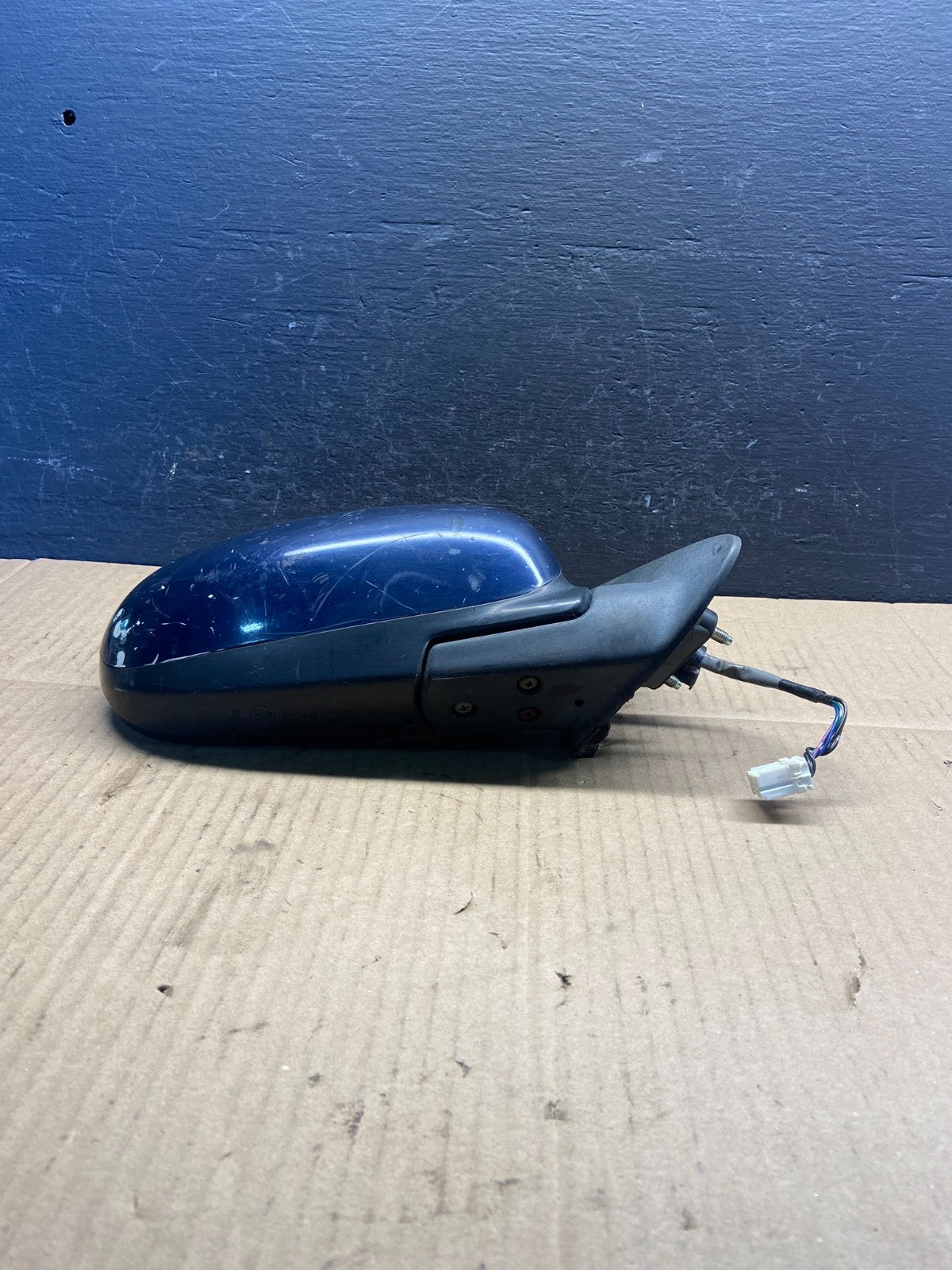 2000 to 2004 Infiniti i30 i35 Front Right Passenger View Door Mirror AD2946 DW4