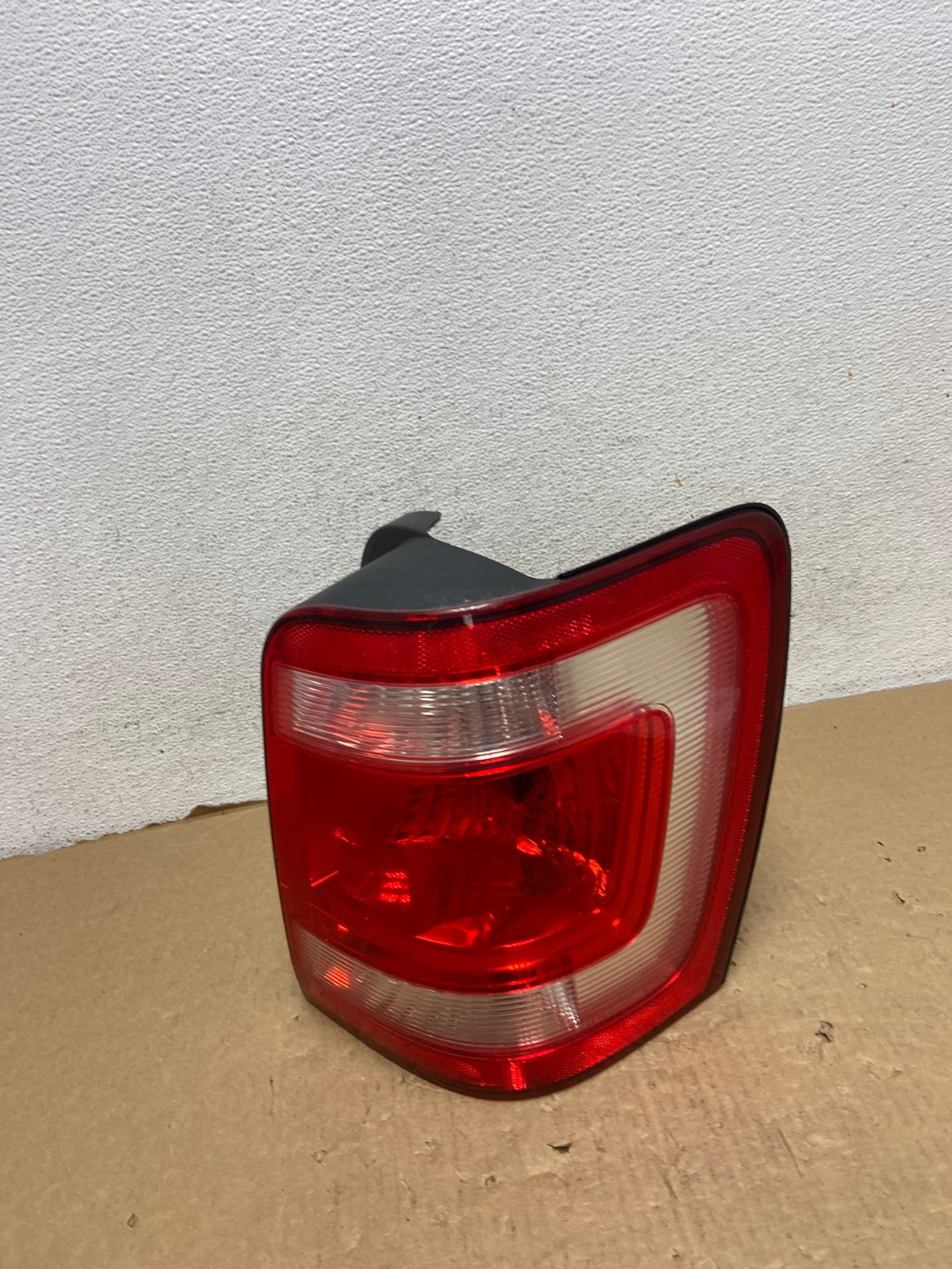 2008 to 2012 Ford Escape Right Passenger RH Side Tail Light AF7391 LK0