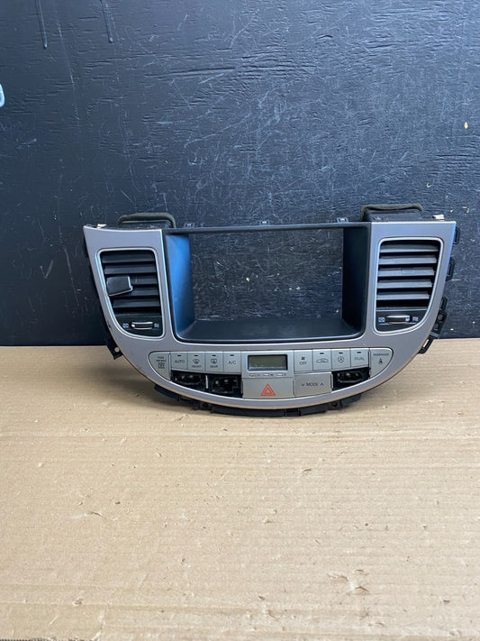 2009 to 2014 Hyundai Genesis A/C Heater Temperature Climate Control OE AG0167 DG0