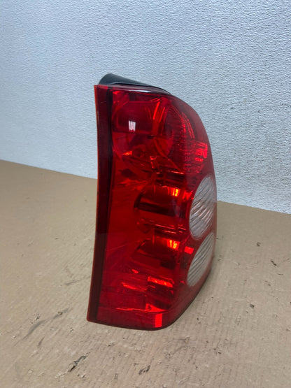 2005 2006 Mazda Tribute Left Driver LH Tail Light AE8774 DW2