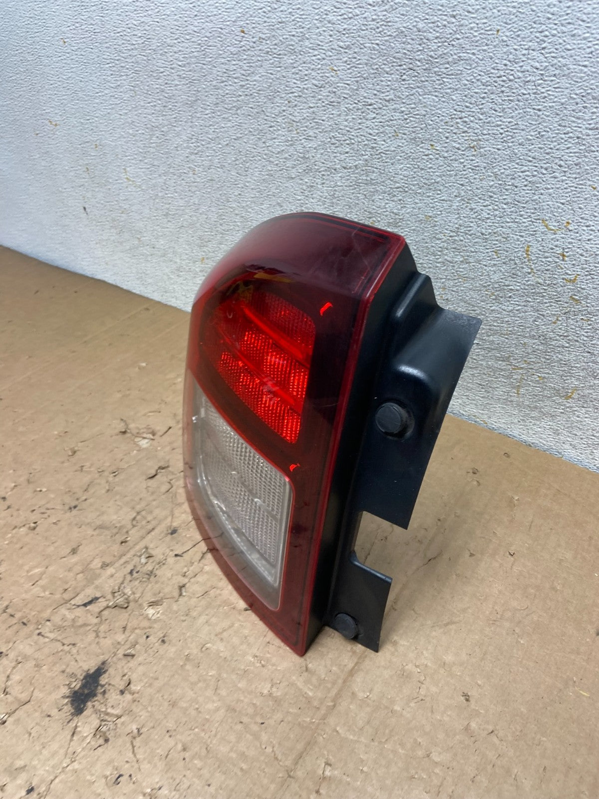 2014 - 2017 Jeep Compass Left Driver LH Side Tail Light AI9405 LK1