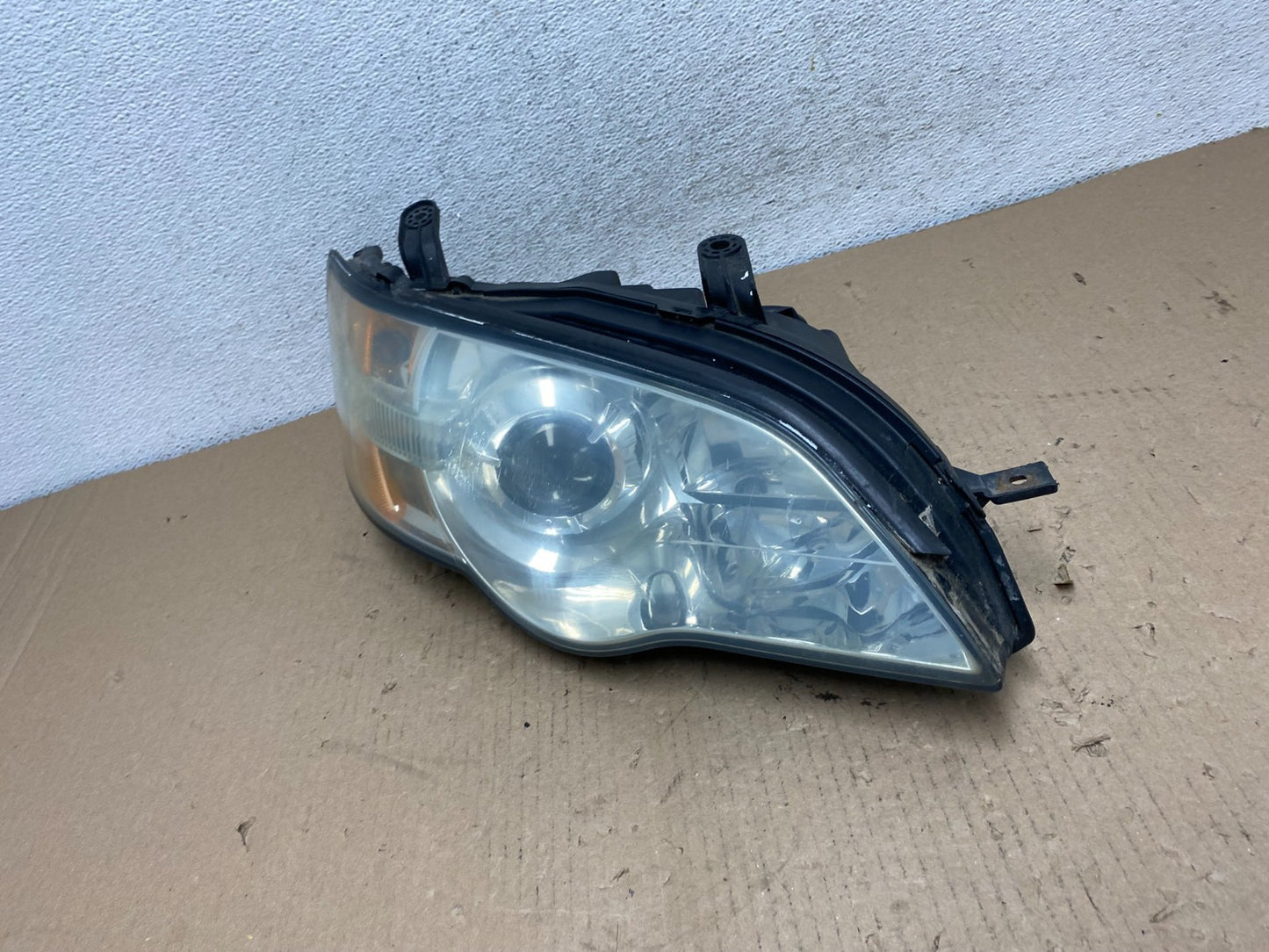 2006 to 2007 Subaru Legacy Right Passenger RH Side Headlight AF3213 DW1