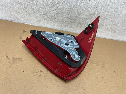 2005-2007 Mercedes-Benz C230 W203 C-Class Right Passenger Tail Light AH4451 DW4