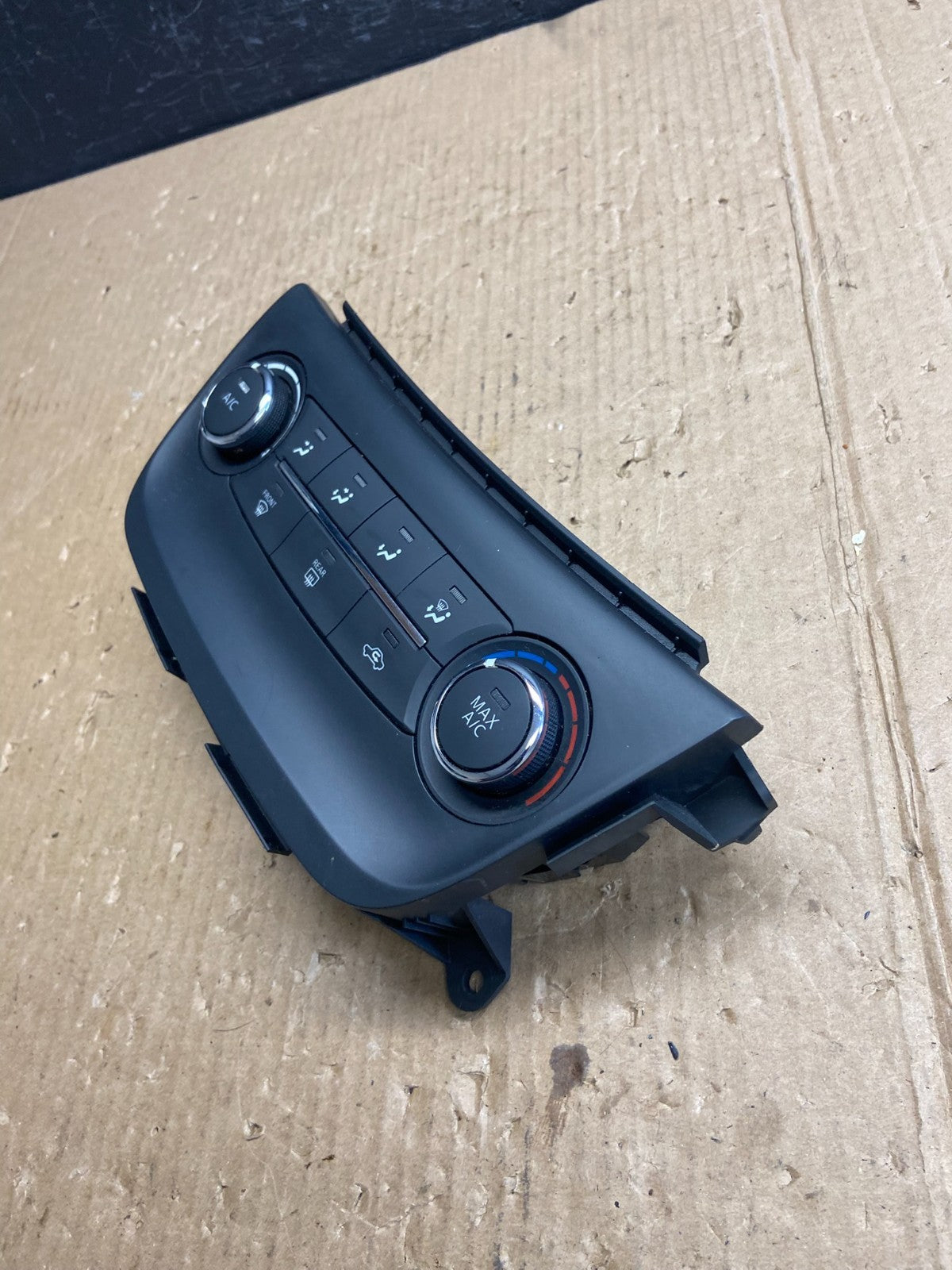 2015-2017 Nissan Sentra Climate Control Unit Heater Ac Temperature AE4001 DG2