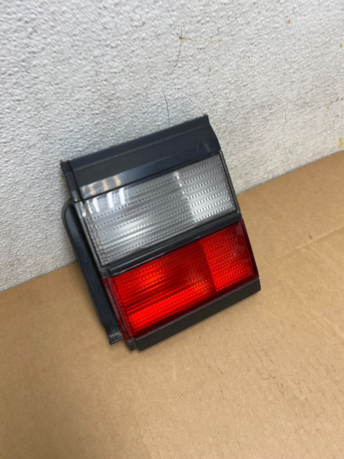 1990 to 1994 Volkswagen Passat Right Passenger RH Inner Tail Light M0493 DG2