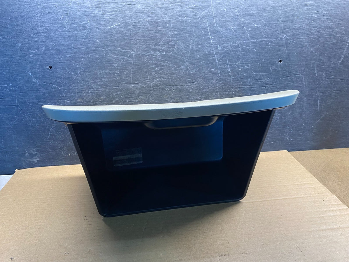 2001 - 2007 Toyota Highlander Front Right Passenger Storage Glove Box AI0024 DW3