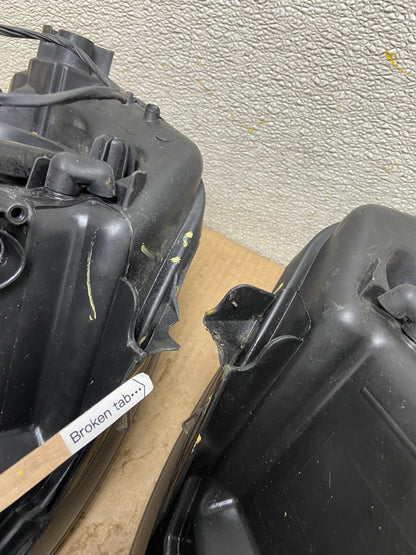 2008 to 2016 Chrysler Town and Country Left+Right Side Headlights AA7122 DW7