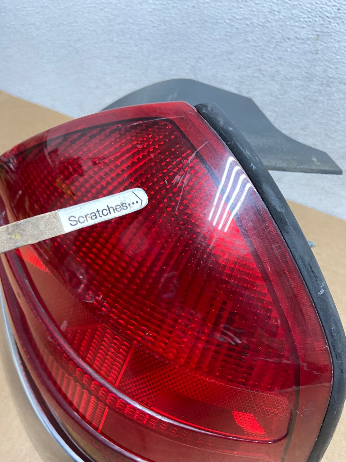 1998-2003 Ford Crown Victoria Right Passenger Rh Side Tail Light AD6091 LK3