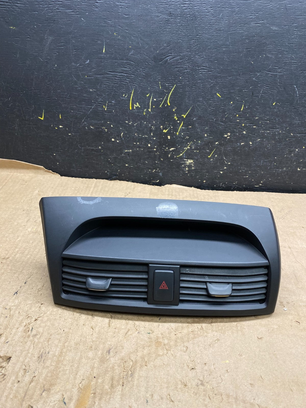 2004 to 2008 Acura TL Front Dash Dashboard AC Center Clock Air Vent z1882 DG0