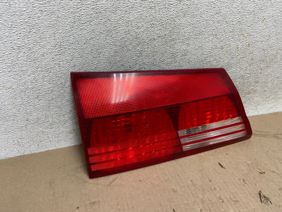 2004 - 2005 Toyota Sienna Left Driver LH Side Inner Tail Light AH6929 LK1