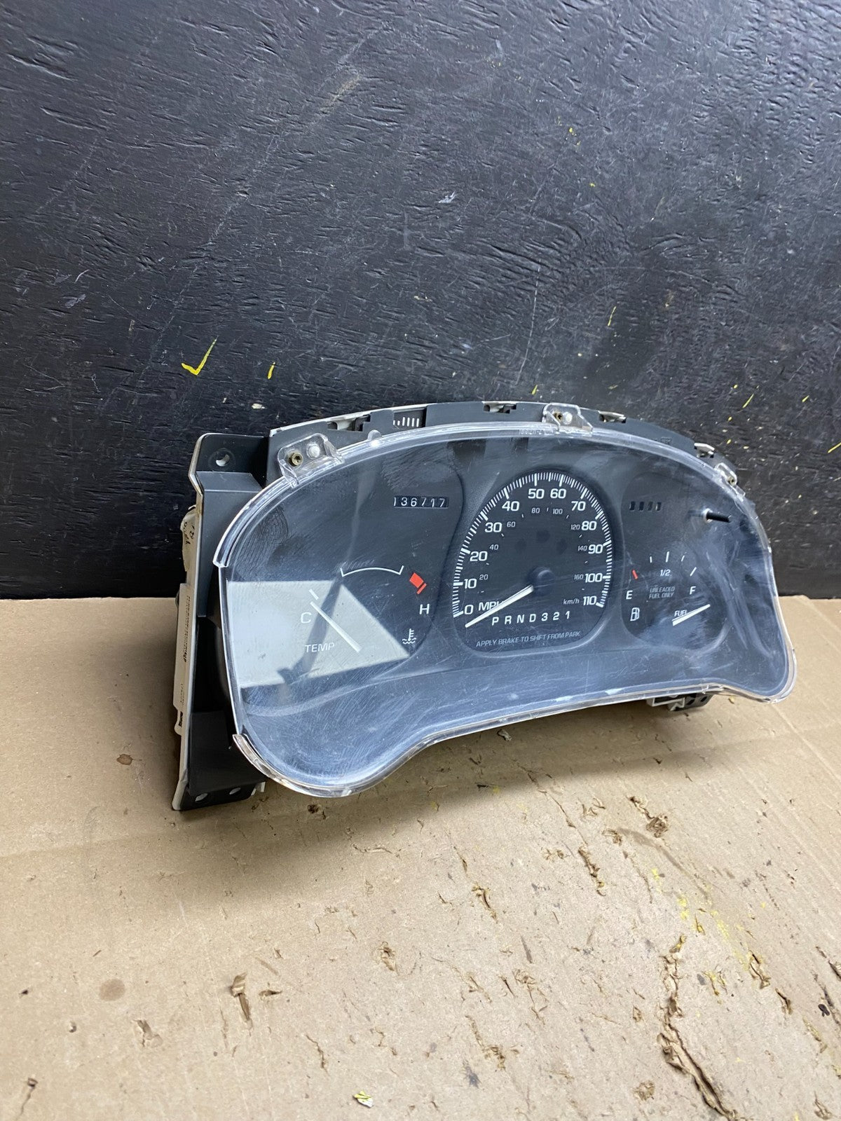 1999 to 2001 Pontiac Montana Speedometer Cluster Gauge U5189 DG1