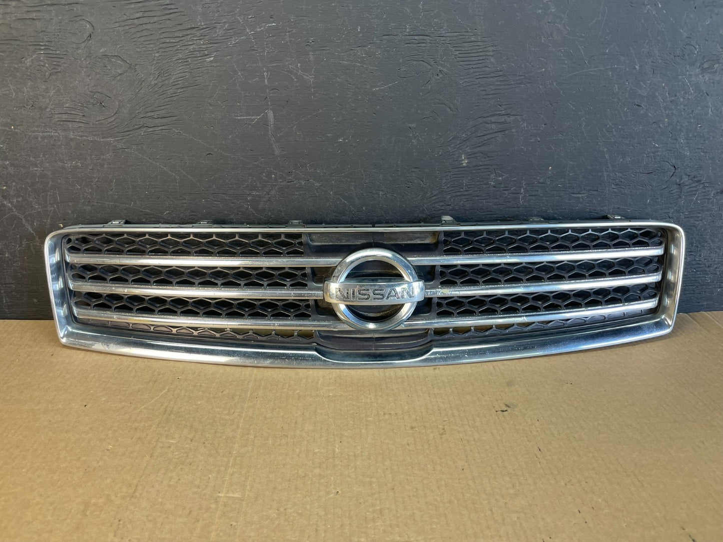 2009 to 2011 Nissan Maxima Front Upper Grill Grille 62070-9N00A AF3678 DG0