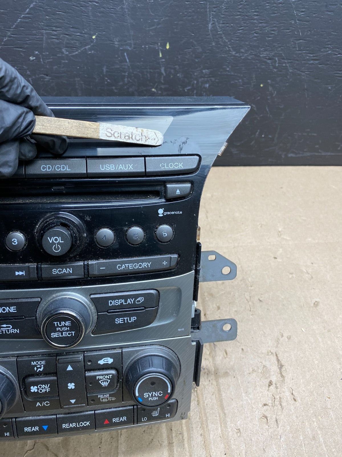 2012 to 2015 Honda Pilot AM FM CD Audio Radio Player Climate Control AB8997 DG1