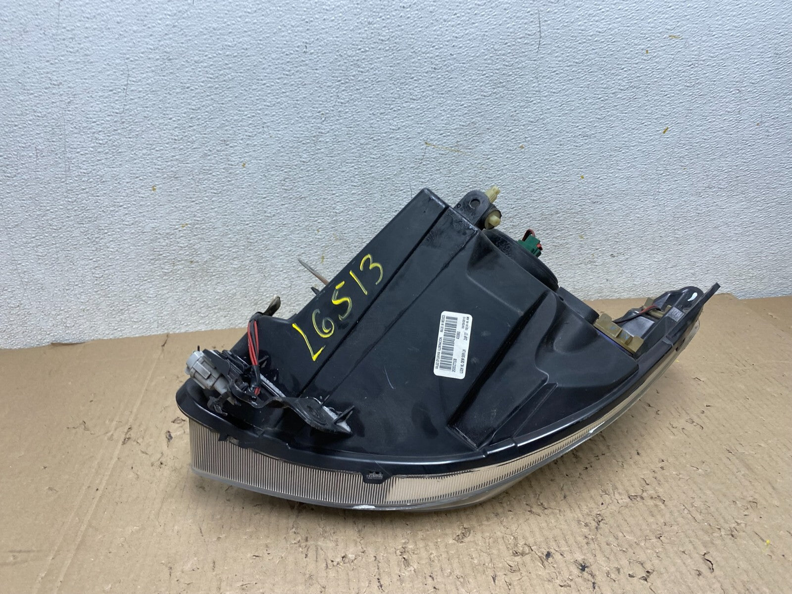 2010-2012 Nissan Sentra Halogen Left Driver LH Black Headlight L6513 DW5