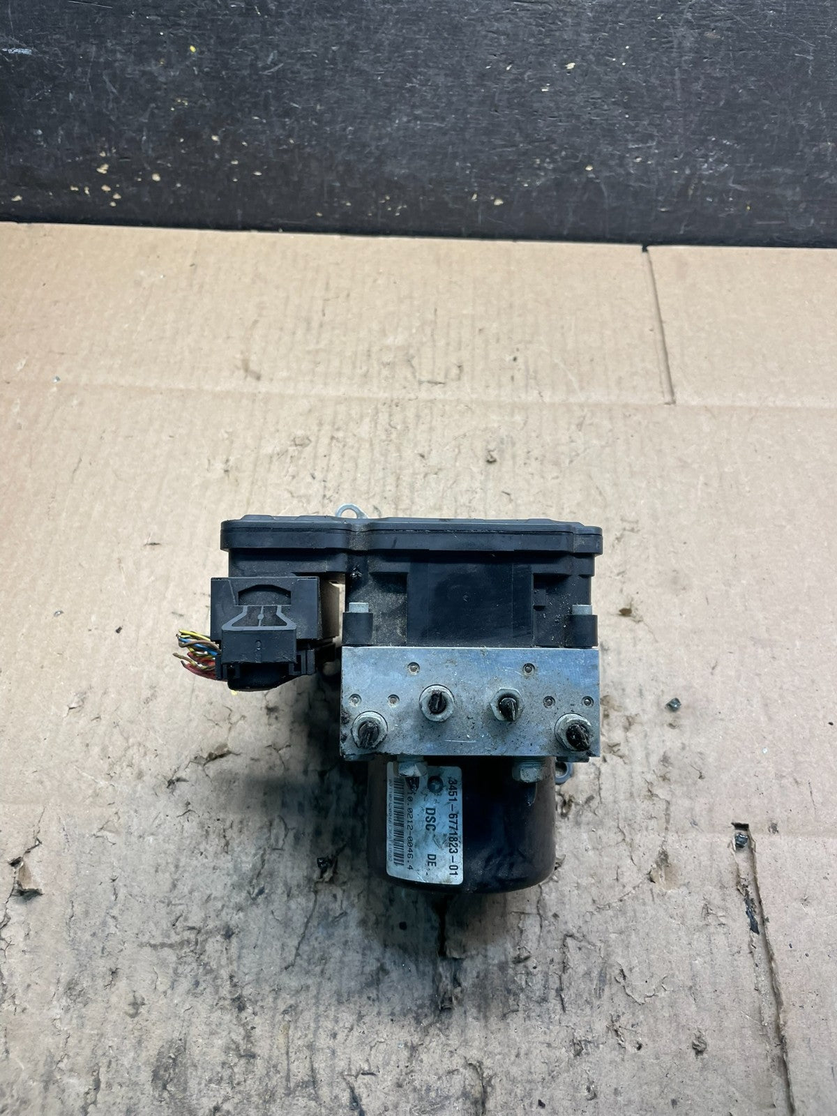 2006 to 2011 BMW 328i 330i ABS Anti-Lock Brake Pump 6771824 W1166 DG0