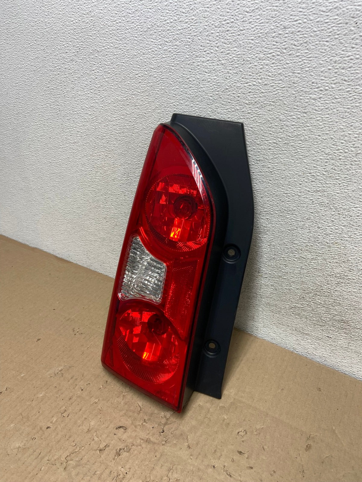 2005 to 2015 Nissan Xterra Tail light Left Driver Lh Side AG5949 LK1