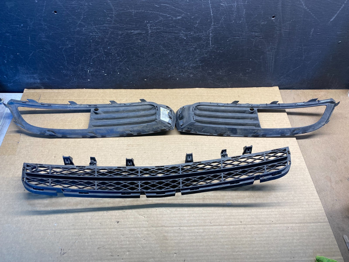 2011 2012 2013 Buick Regal Left+Right Set Fog Lights Bezel AF41181