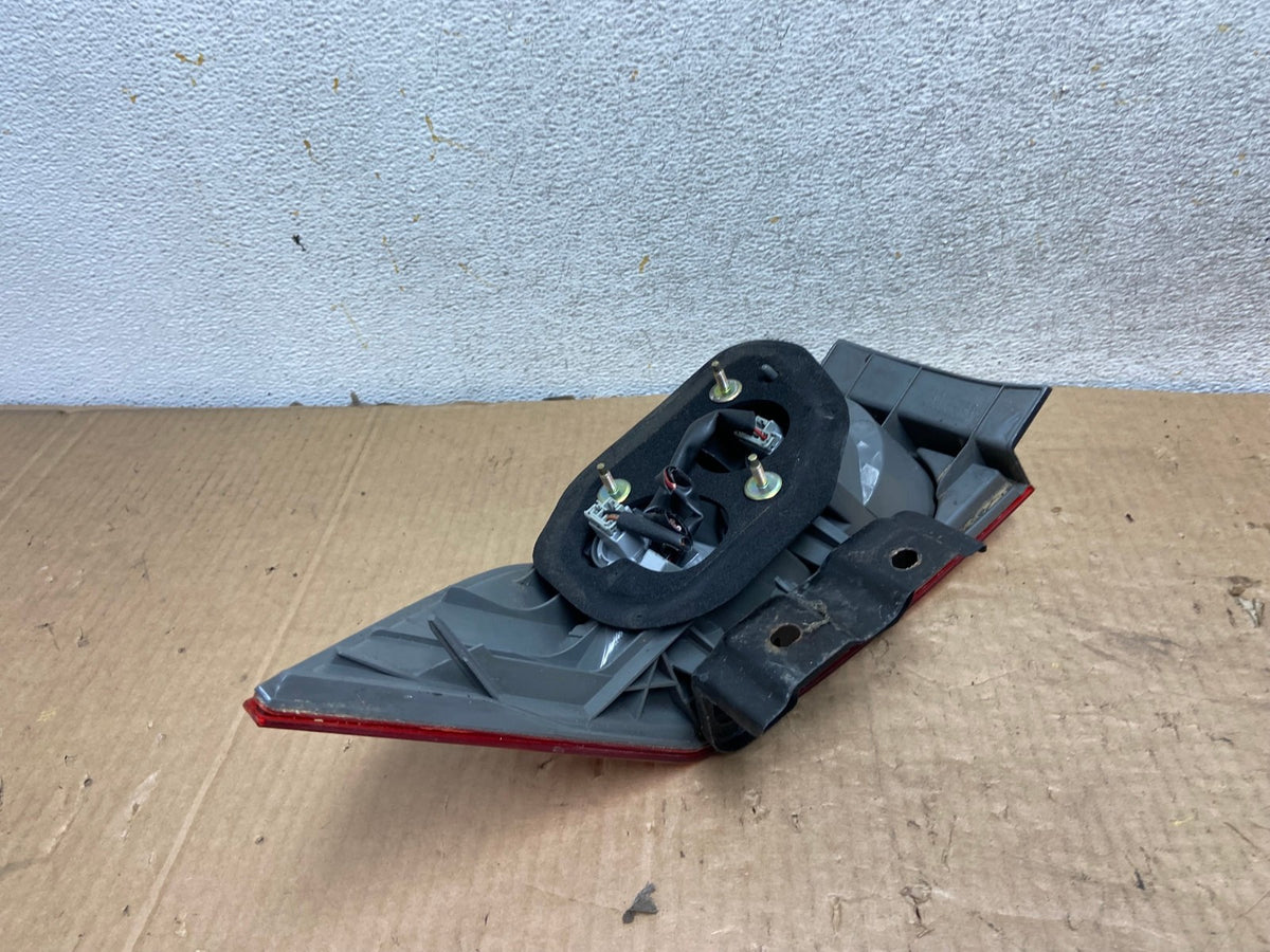 2004 to 2005 Acura Tsx Sedan Right Passenger Tail Light AI8269 LK5
