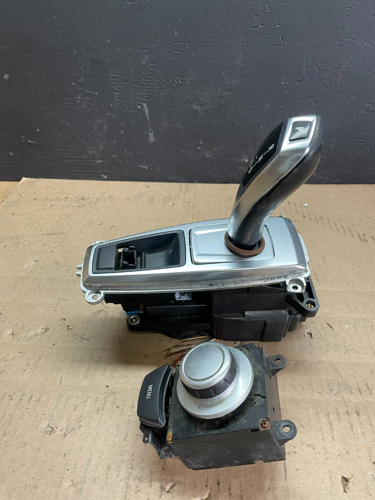 2007 - 2013 BMW X5 E70 Shift Shifter Selector Gear W/ Menu Switch  OEM AB7568 DG4