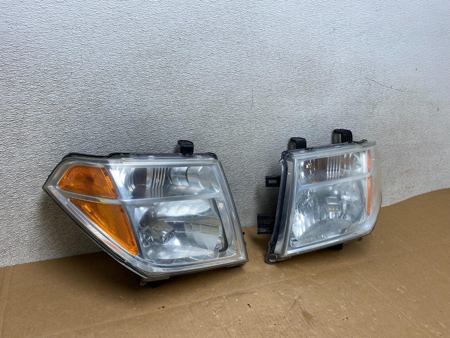 2005 2006 2007 Nissan Pathfinder Halogen Headlights Left+Right Oem V4922 DW2