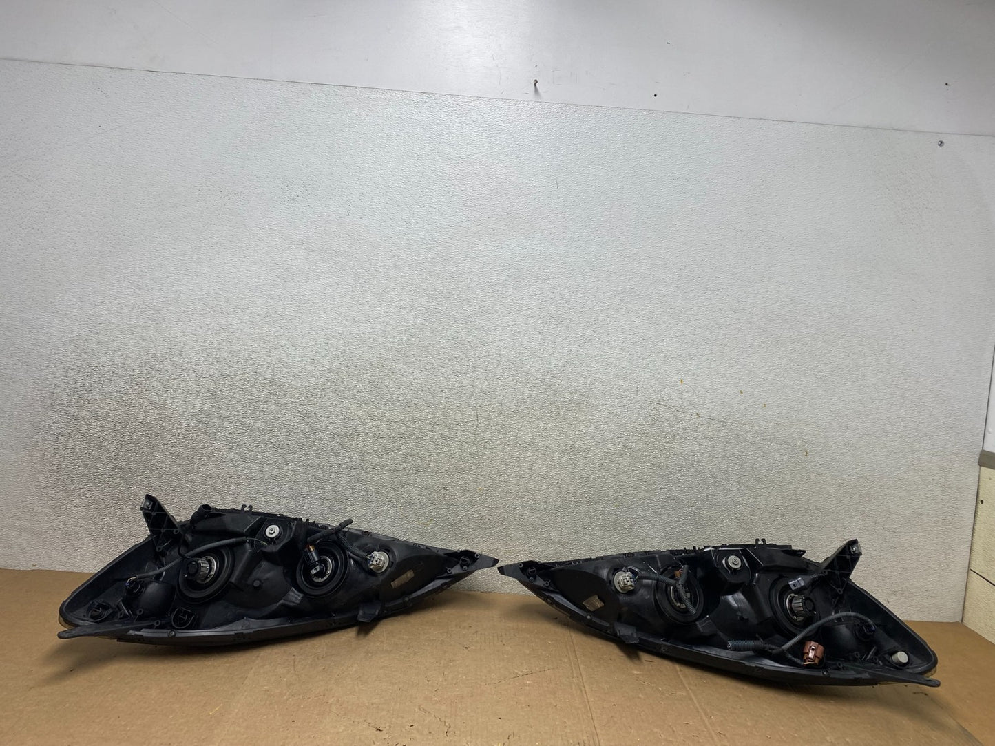 2006 to 2010 Toyota Sienna Left+Right Side Set Headlights Halogen W8729 DW12