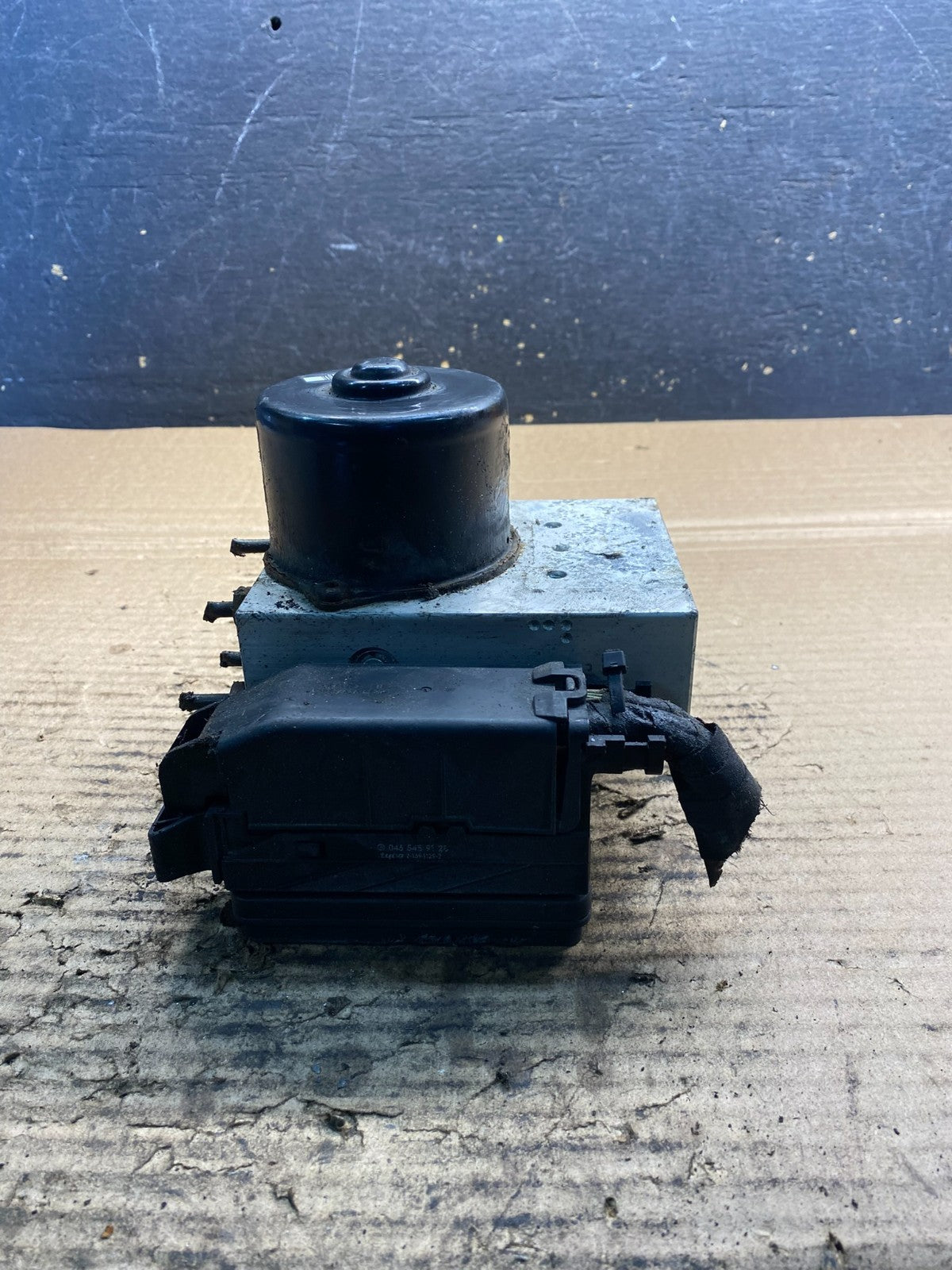 2002-2005 Mercedes W203 C230 CLK500 ABS Anti Lock Brake Pump Module aa3330 DG5
