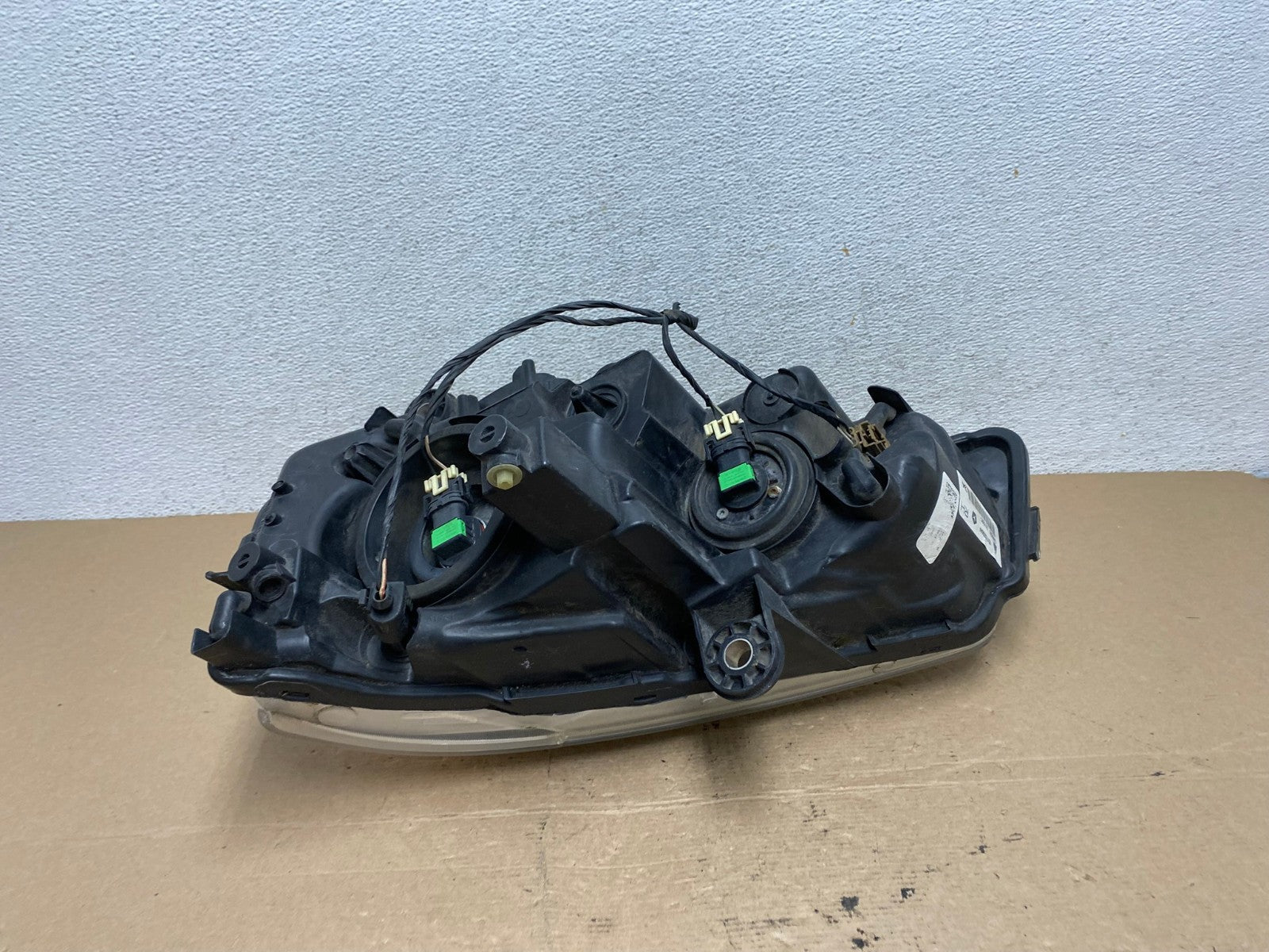 2011 to 2016 Chrysler Town and Country Right Passenger Headlight AF4567 LK5