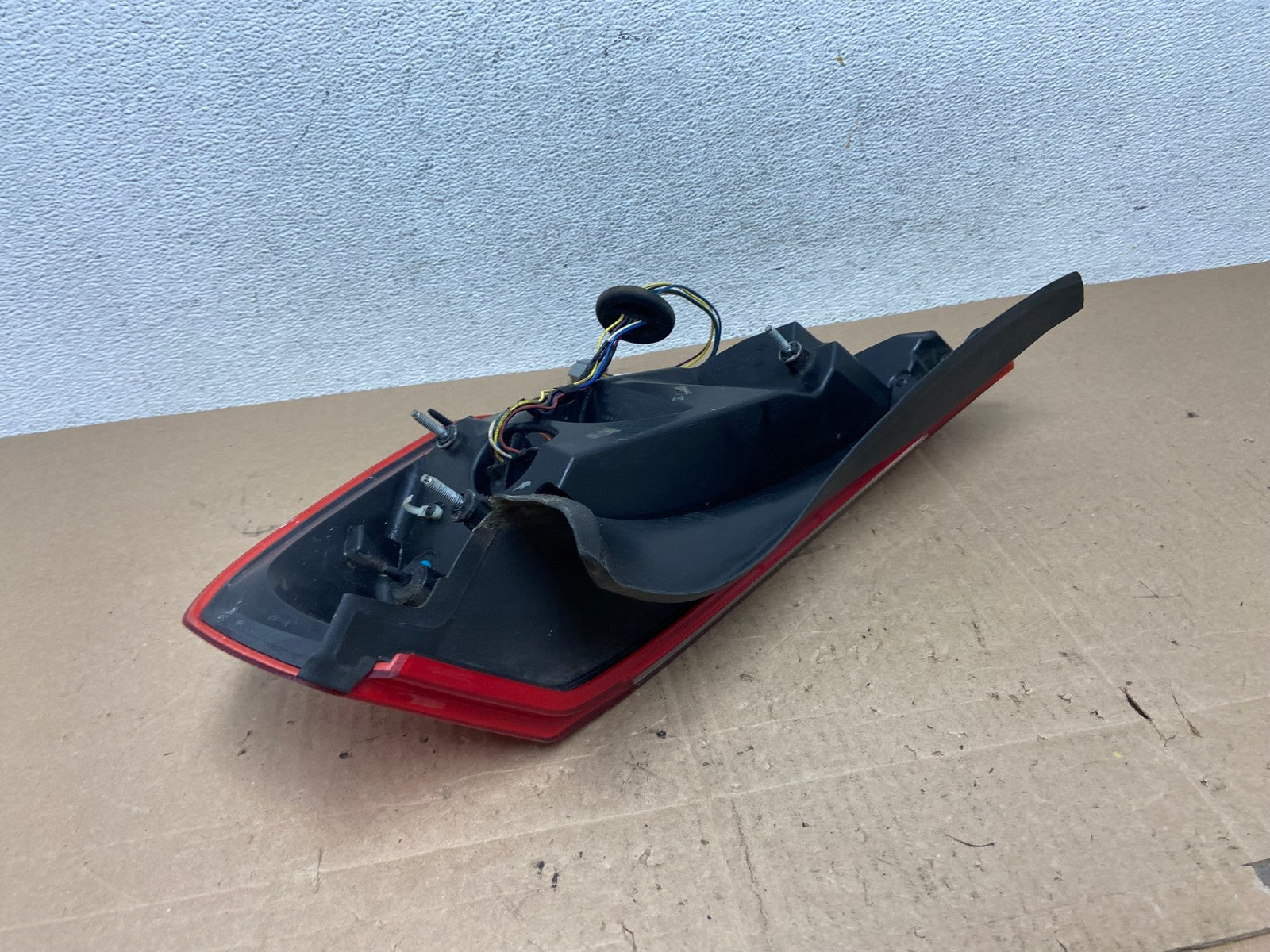 2013 2014 2015 2016 Lincoln Mks Left Driver LH Side Tail Light AE6096 LK4