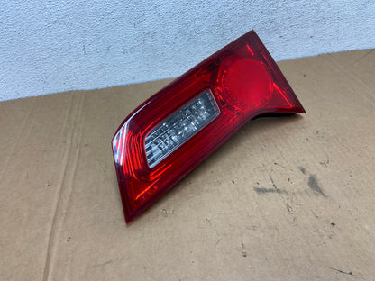 2007 2008 2009 Acura Rdx Right Passenger Side RH Inner Tail Light AD2718 LK2