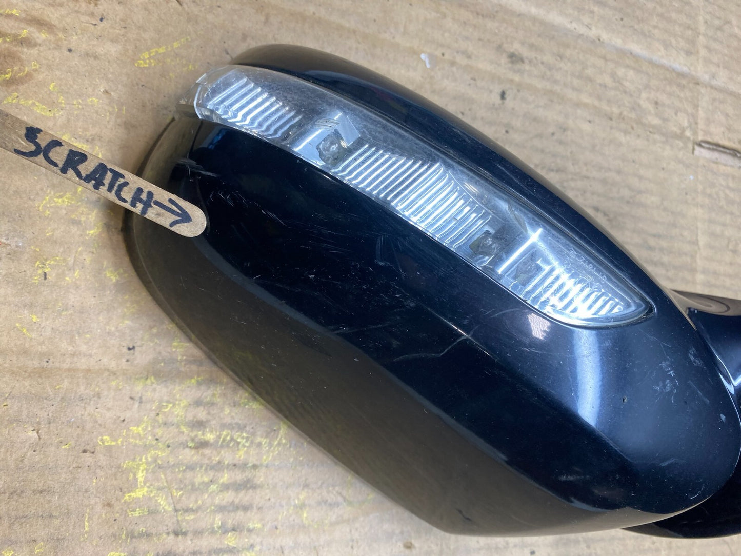 2007-2009 Mercedes E-Class Left Driver Side Door Mirror Turn Signal D23809