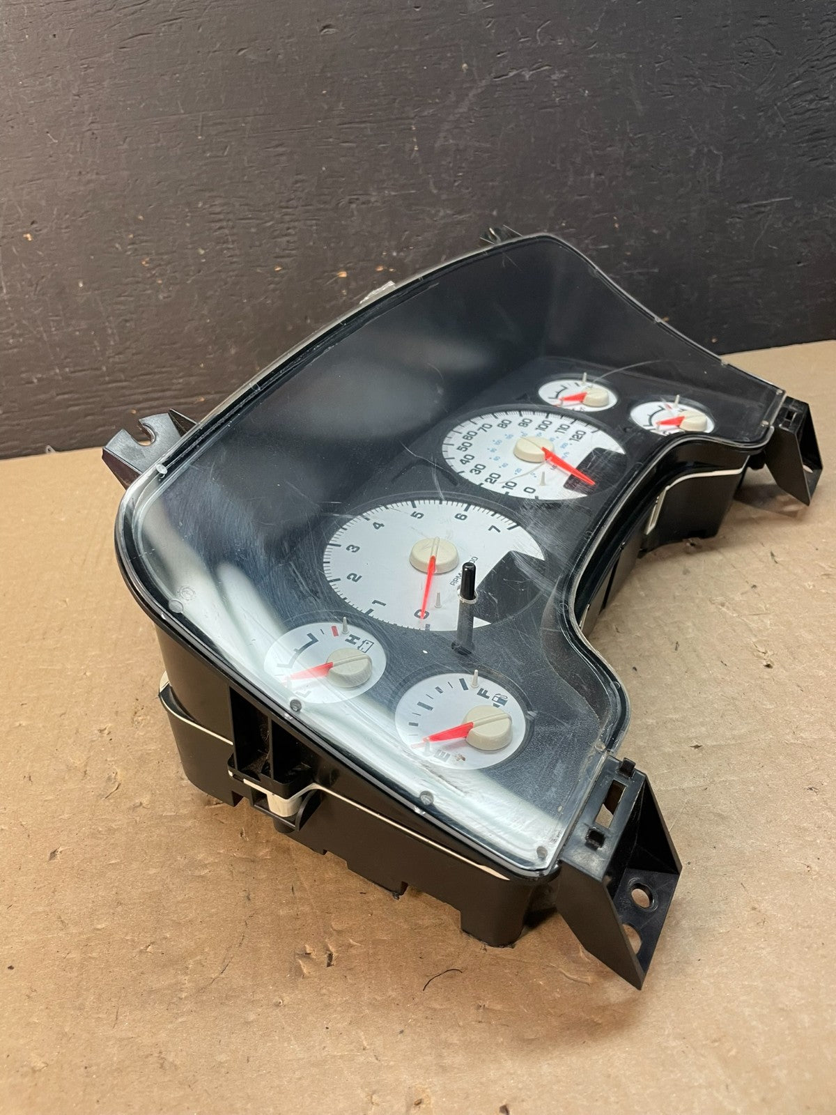 2004 - 2005 Dodge Ram 1500 Instrument Speedometer Gauge Cluster AE3382 DG1
