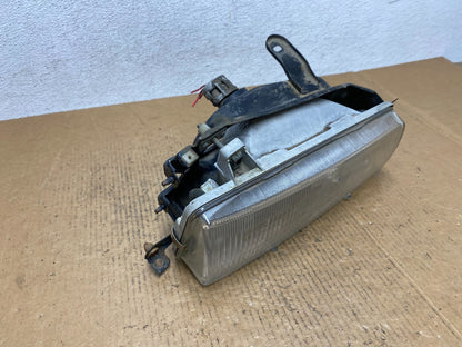 1988 to 1992 Toyota Corolla Right Passenger Side Headlight AE11672