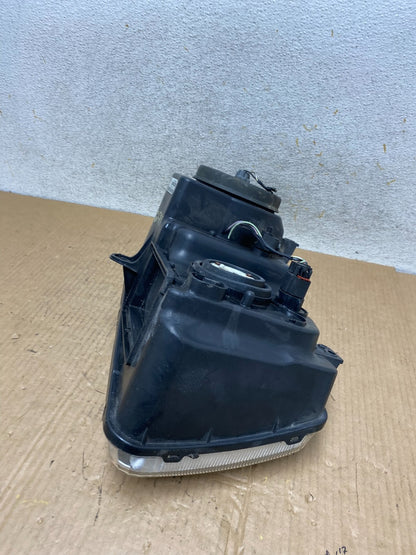 2005 to 2010 Chrysler 300C Left Driver LH Side Halogen Headlight TYC AI6624 DW6