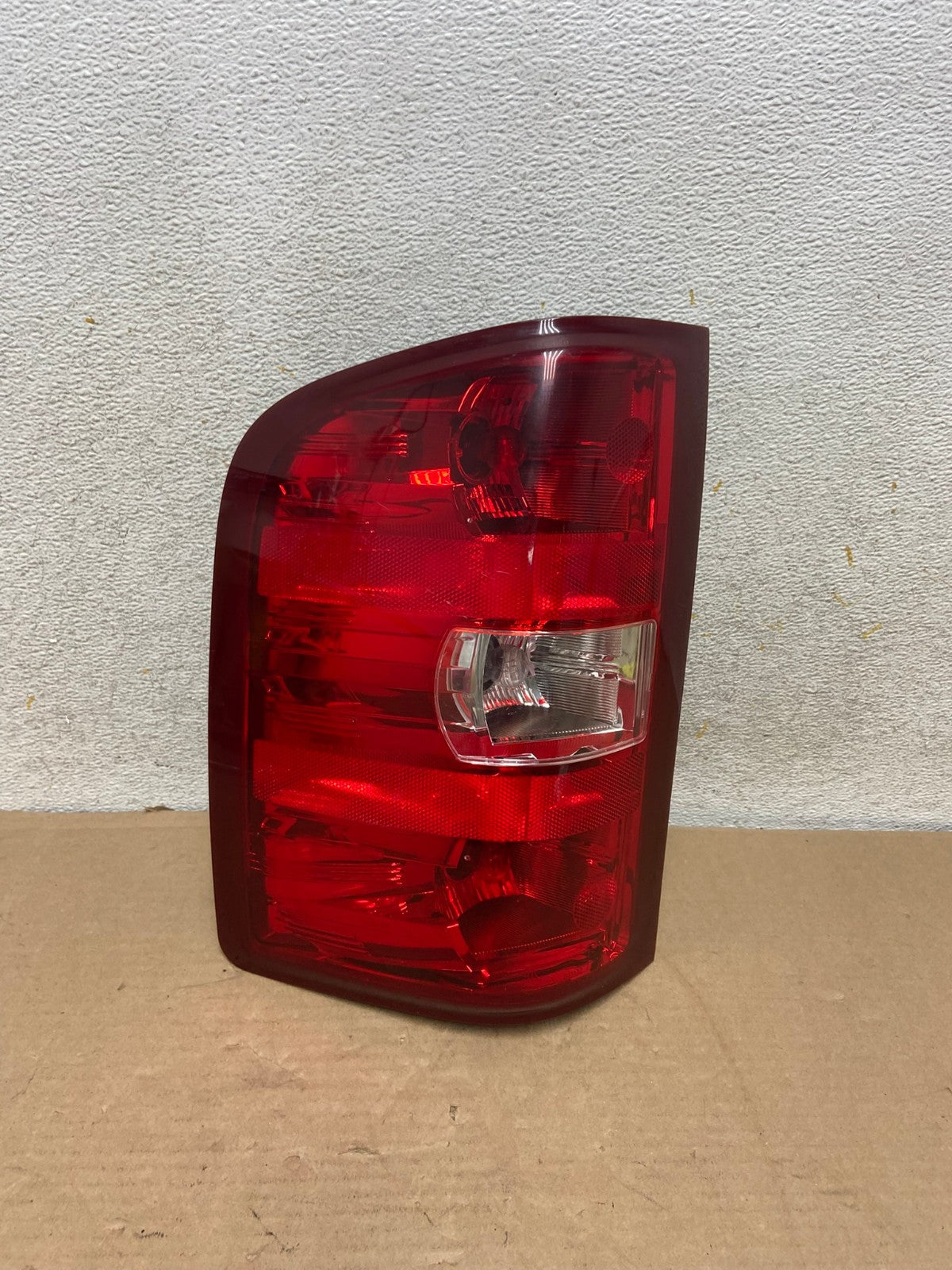 2007 to 2013 Chevrolet Silverado Left Driver LH Side Tail Light AH9411 LK0