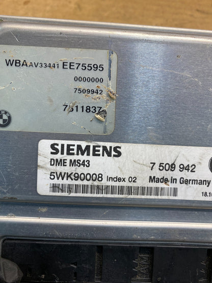 2001 - 2003 BMW 325i 525i ECU ECM Engine Control Module Computer AD7554 DG2