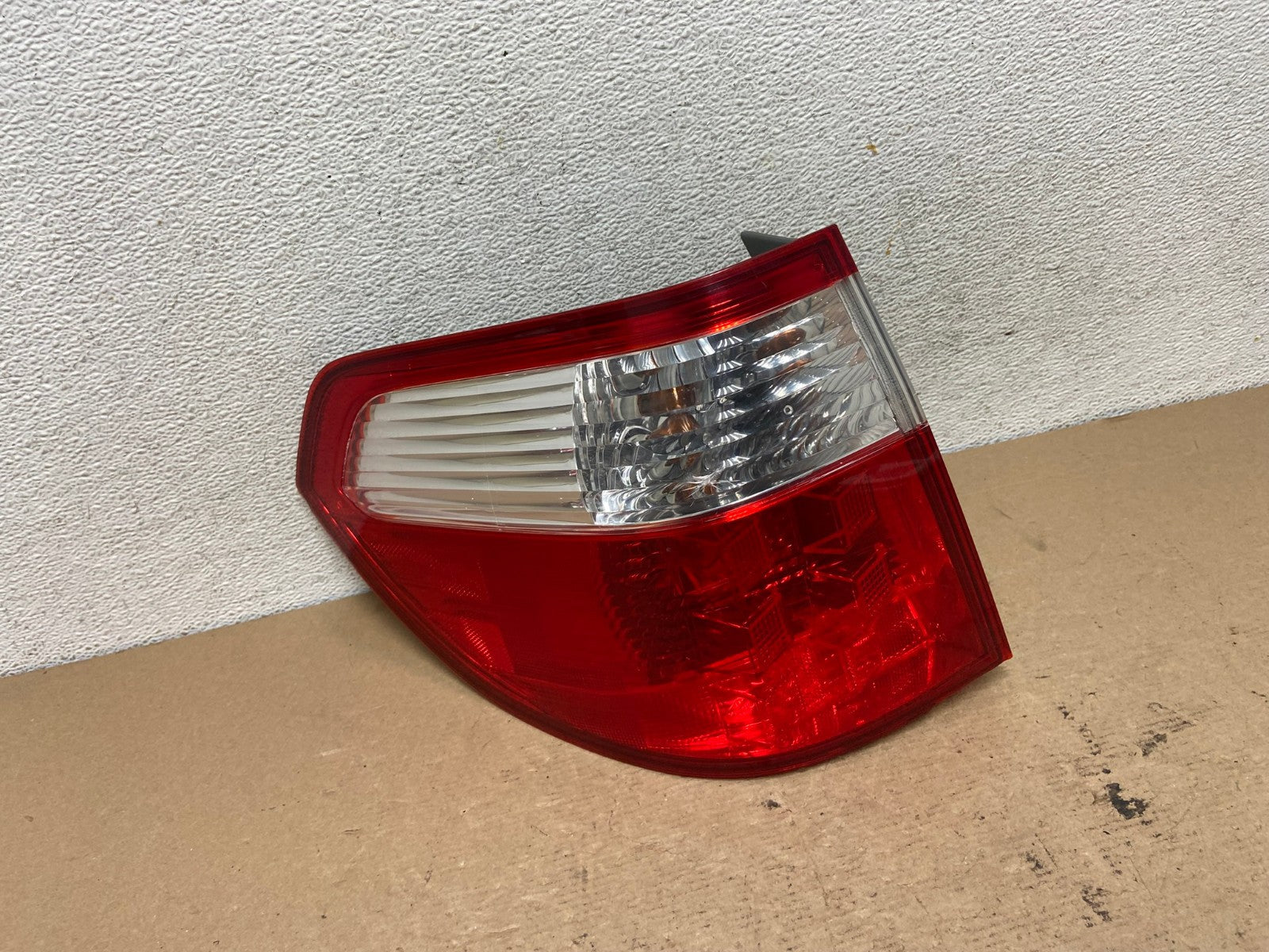 2005 2006 2007 Honda Odyssey Left Driver LH Side Tail Light AF4789 LK0
