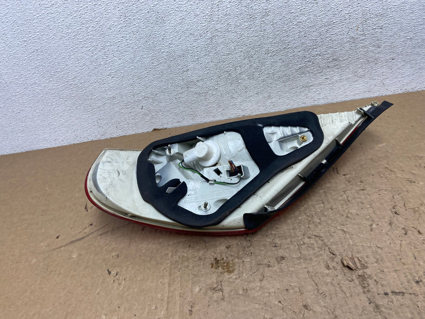 2004-2007 BMW 6 Series 650i 645i Left Driver Lh Side Tail Light AG1397 LK5