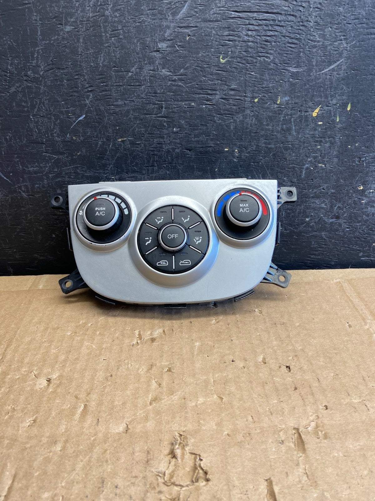 2010 2011 2012 Hyundai Santa Fe Automatic Climate AC Heater Control OE AD2335 DG0