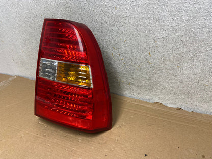 2005 to 2007 Kia Sportage Right Passenger Side RH Side Tail Light AH8323 LK2