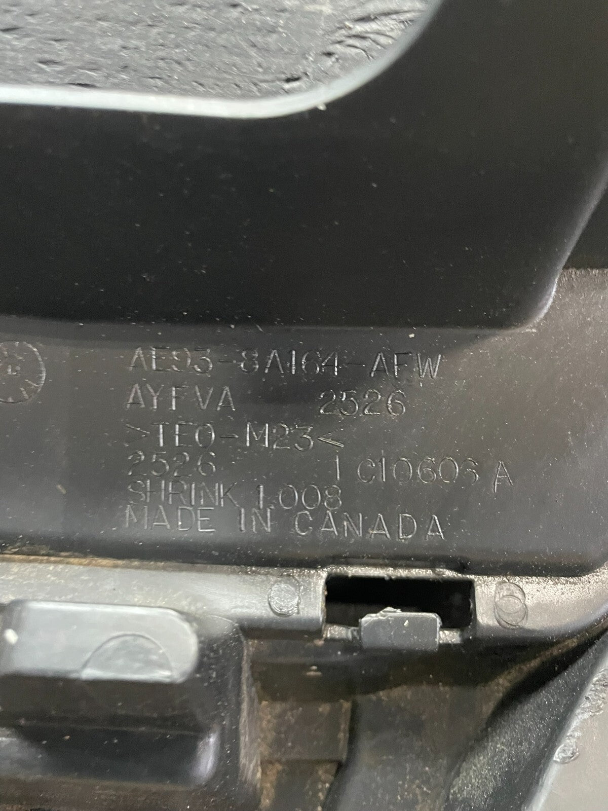 2010 to 2012 Lincoln MKT Grill Grille Support Panel N0806 PS6