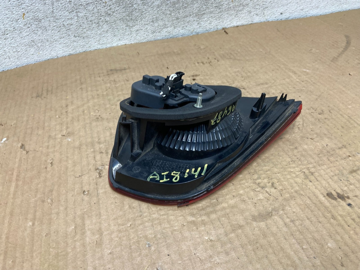 2010 to 2014 Volkswagen Golf GTI Right Inner Tail Light AI8141 DW5