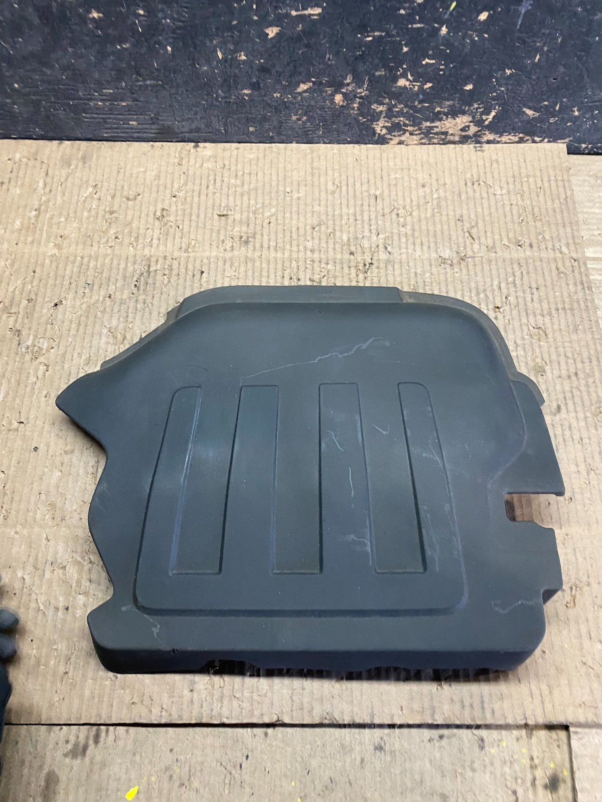 2008 to 2012 Chevrolet Malibu Engine Cover Plastic Motor Shield W6266 DG1