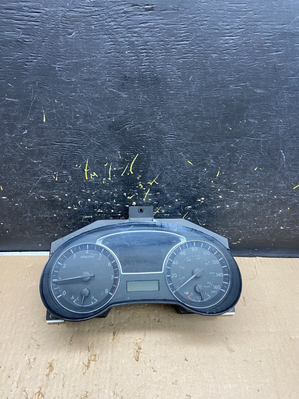 2014 Nissan Pathfinder Xterra Cluster Speedometer Instrument OEM AB5571 DG0