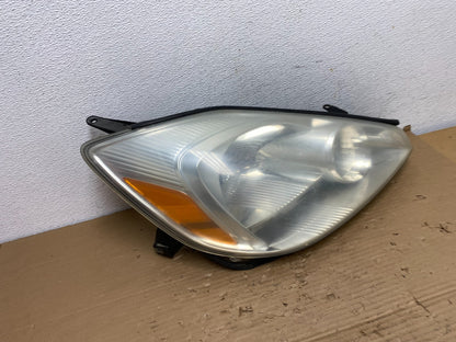 2004-2005 Toyota Sienna Right Passenger Halogen Headlight AD4295 DW2