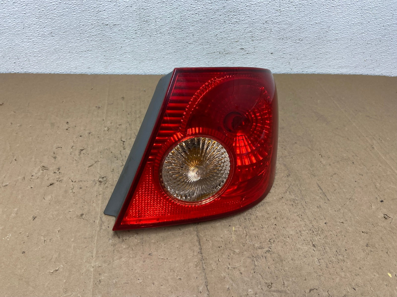 2006 - 2008 Toyota Corolla Right Passenger RH Side Tail light AC7266 LK2