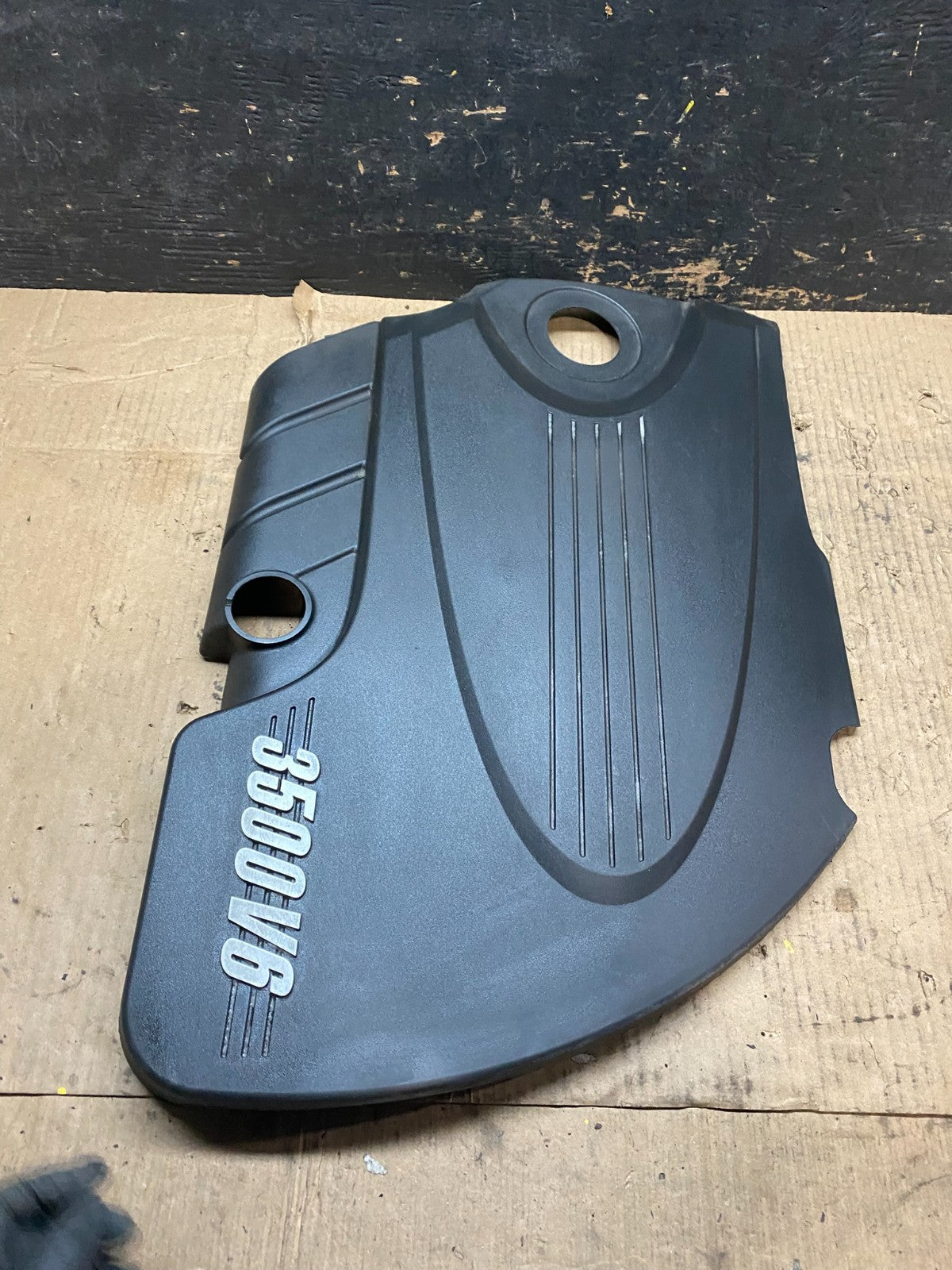 2006 2011 Chevrolet Impala V6 VVT Engine Cover Shield OEM U6121 DG2
