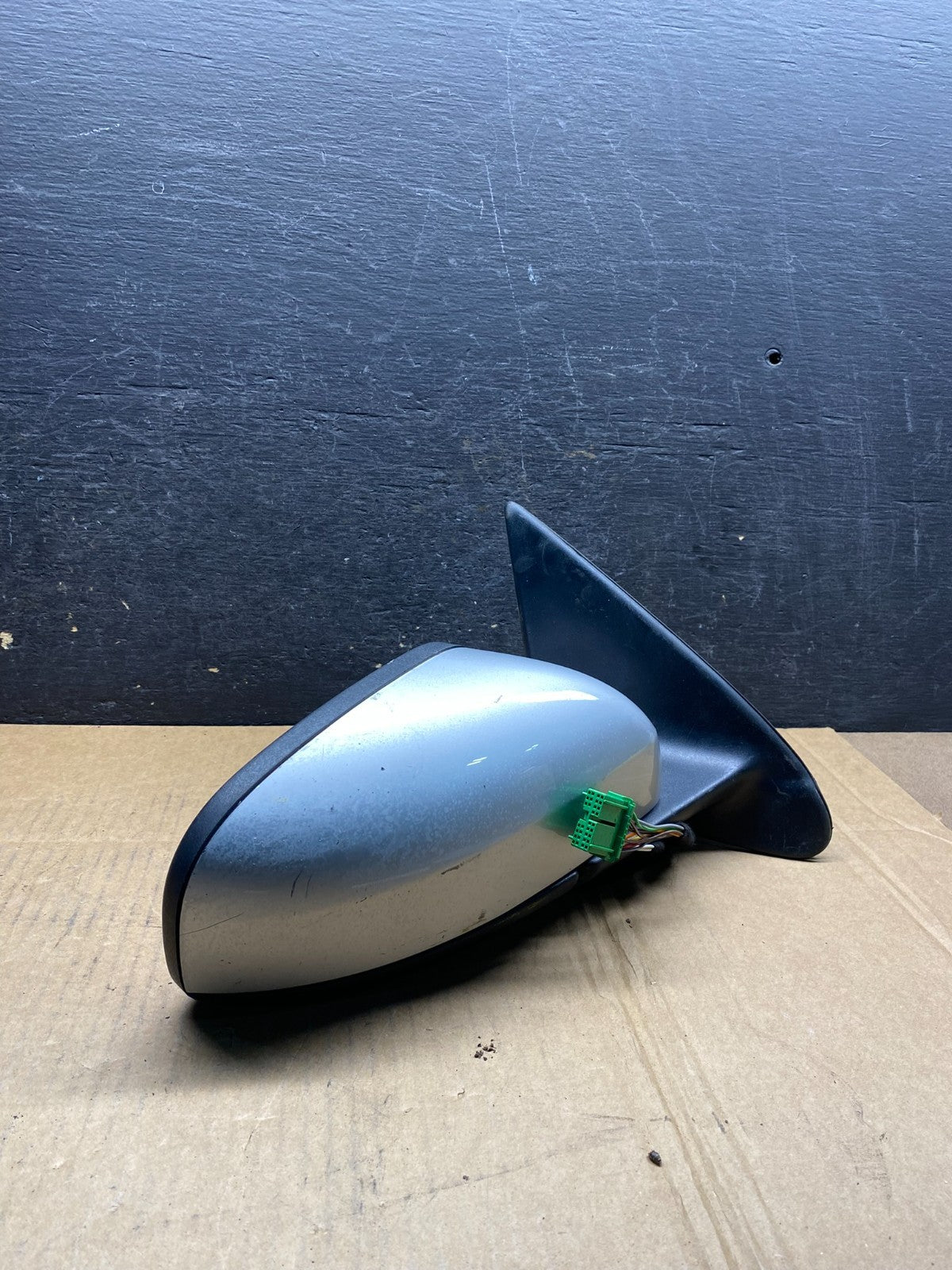 2000 to 2004 Volvo V70 Right Passenger RH Side Mirror ai9710 DG1